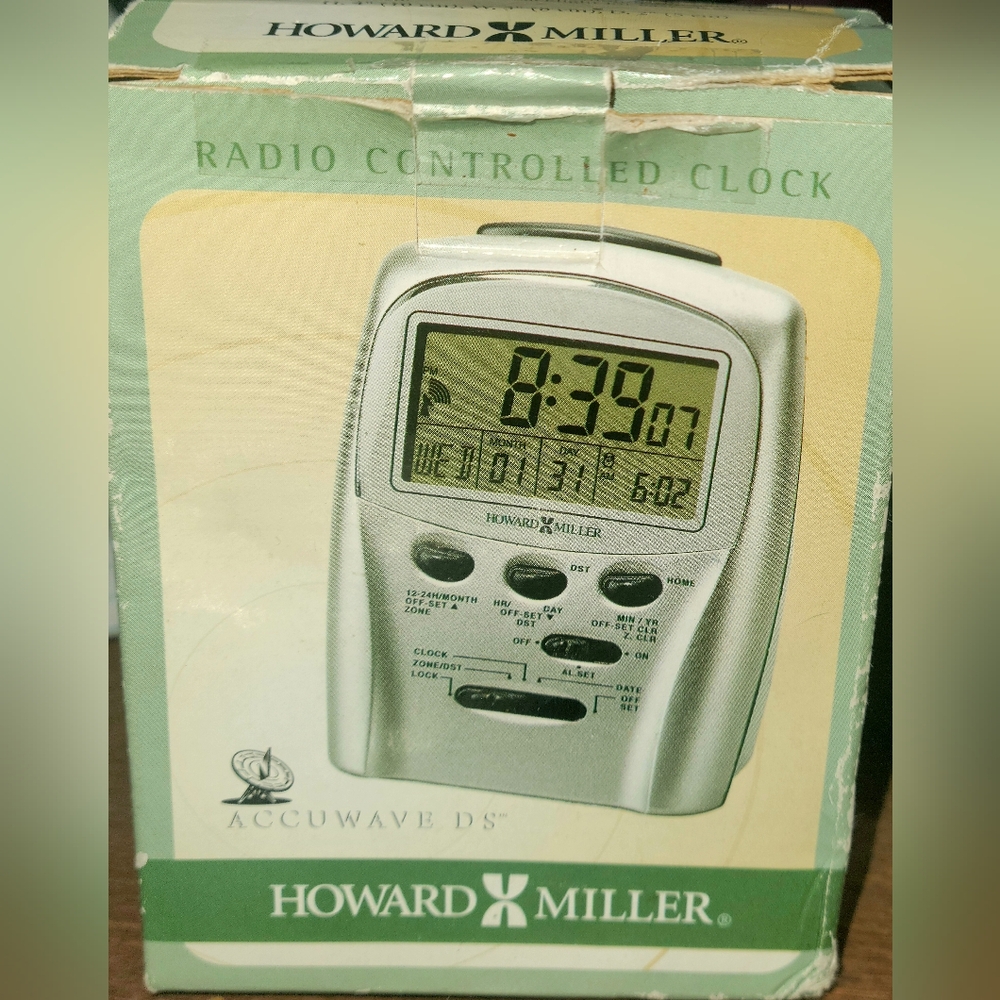 Howard Miller Accuwave DS Collection Radio-Controlled Clock (New w/Original Box)